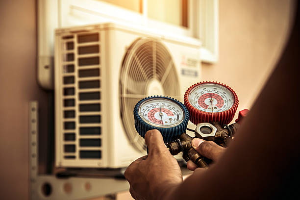 Professional Hvac technician working in Winchester, CA